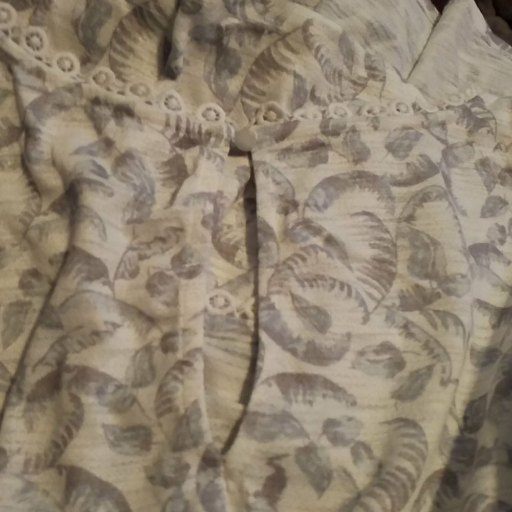Blouse - Picture 4 of 4